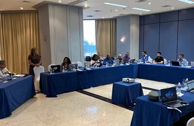 Sesión plenaria en Curso R desarollado en La Habana