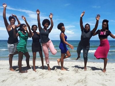 jovenes garífunas hnd