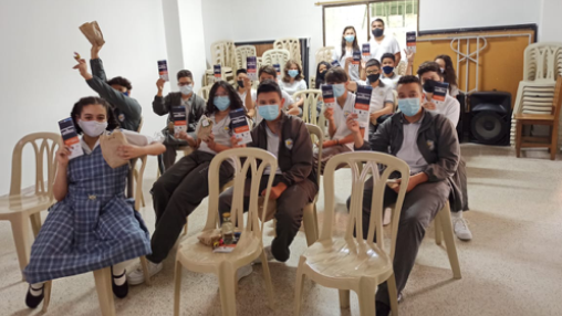 Estudiantes secundaria aula 