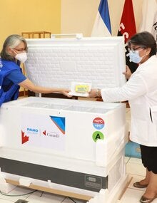 Donación de equipos para cadena de fr