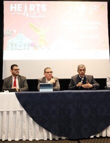 Autoridades de la OPS/OMS y del sector salud nacional inaugurando el taller nacional de la iniciativa HEARTS