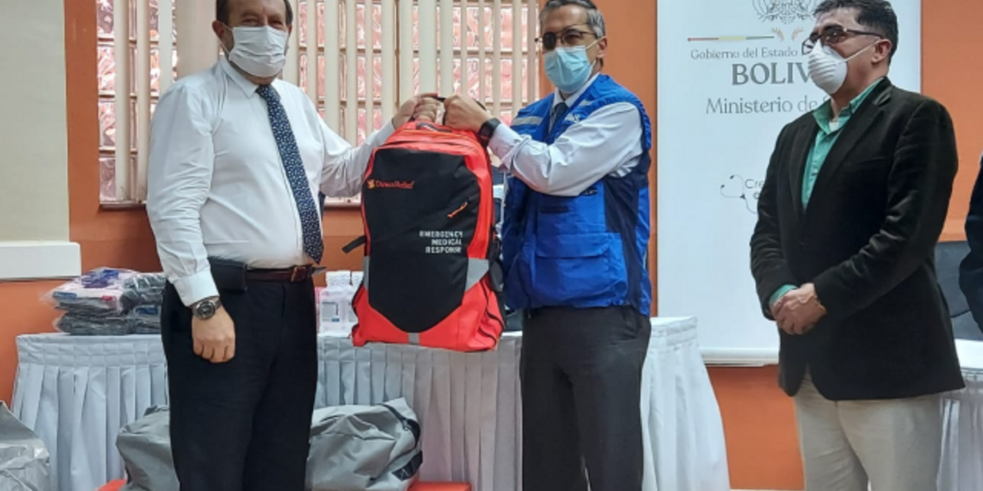 OPS entrega donativo de Direct Relief