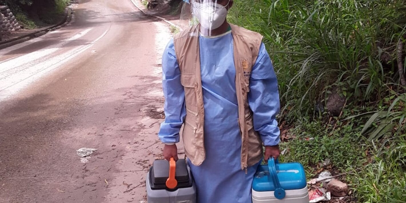 enfermera-vacunadora