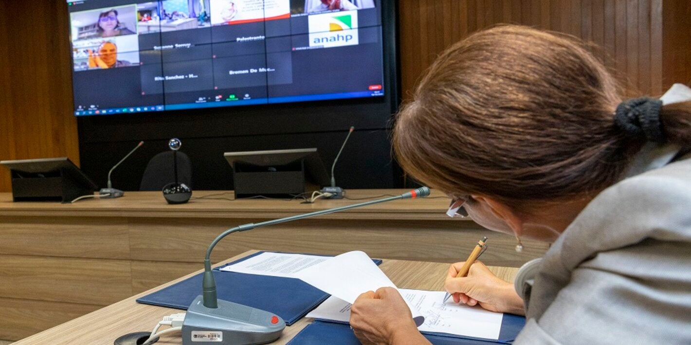 Anahp e OPAS firmam acordo para reduzir mortalidade materna por hemorragia em hospitais privados do Brasil