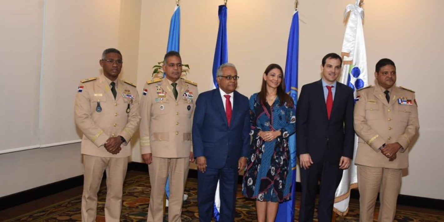 Autoridades durante inauguración de la actividad