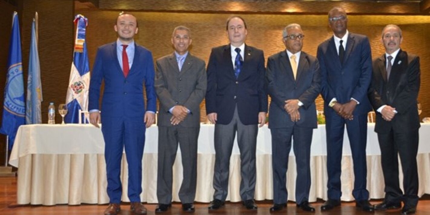 Autoridades durante la actividad