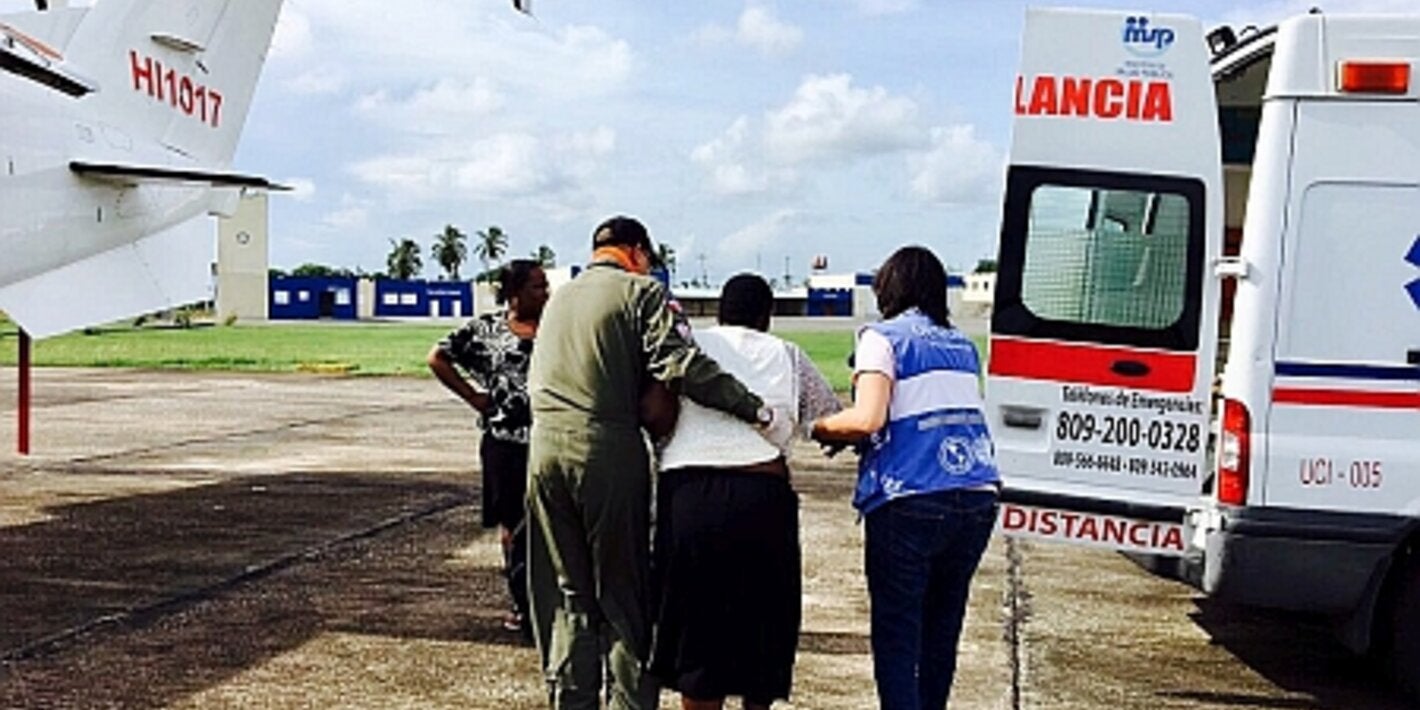 Personal de OPS brinda ayuda humanitaria
