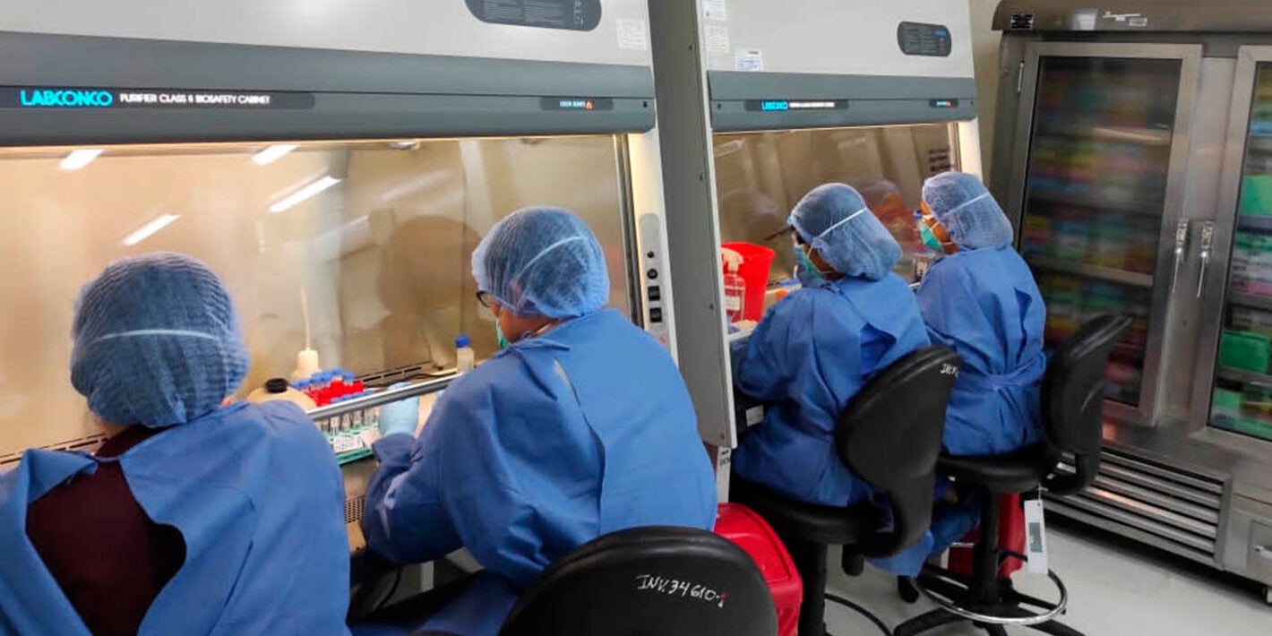 OPS/OMS entrega al INSPI un kit de secuenciación para identificación de variantes del SARS-CoV-2, con financiamiento del Gobierno de Canadá