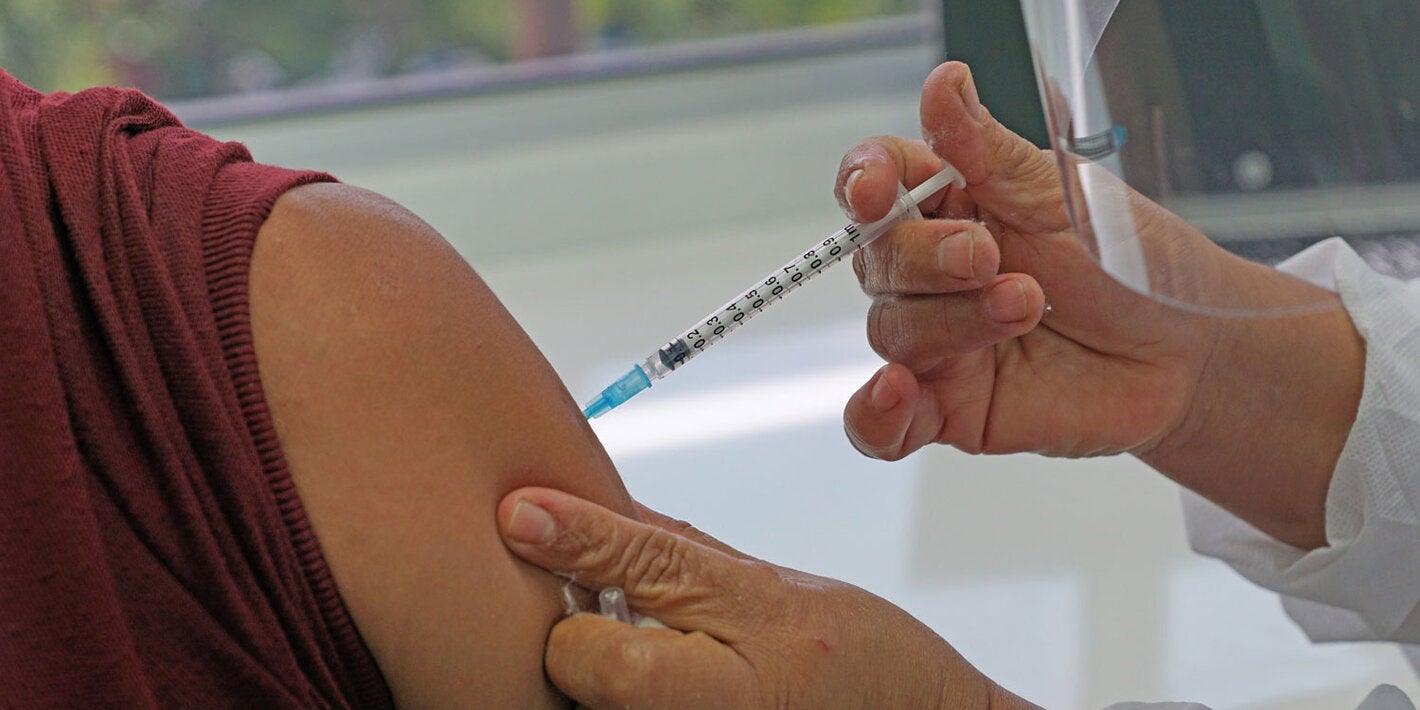 PAHO calls for closing vaccination gap generated by COVID-19 pandemic  disruption - PAHO/WHO | Pan American Health Organization