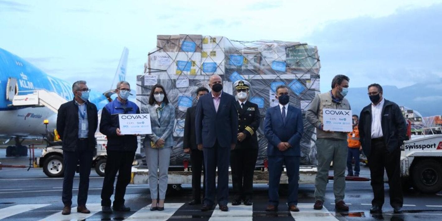 Ecuador recibe nueva entrega de vacunas contra la COVID-19 a través del Mecanismo COVAX