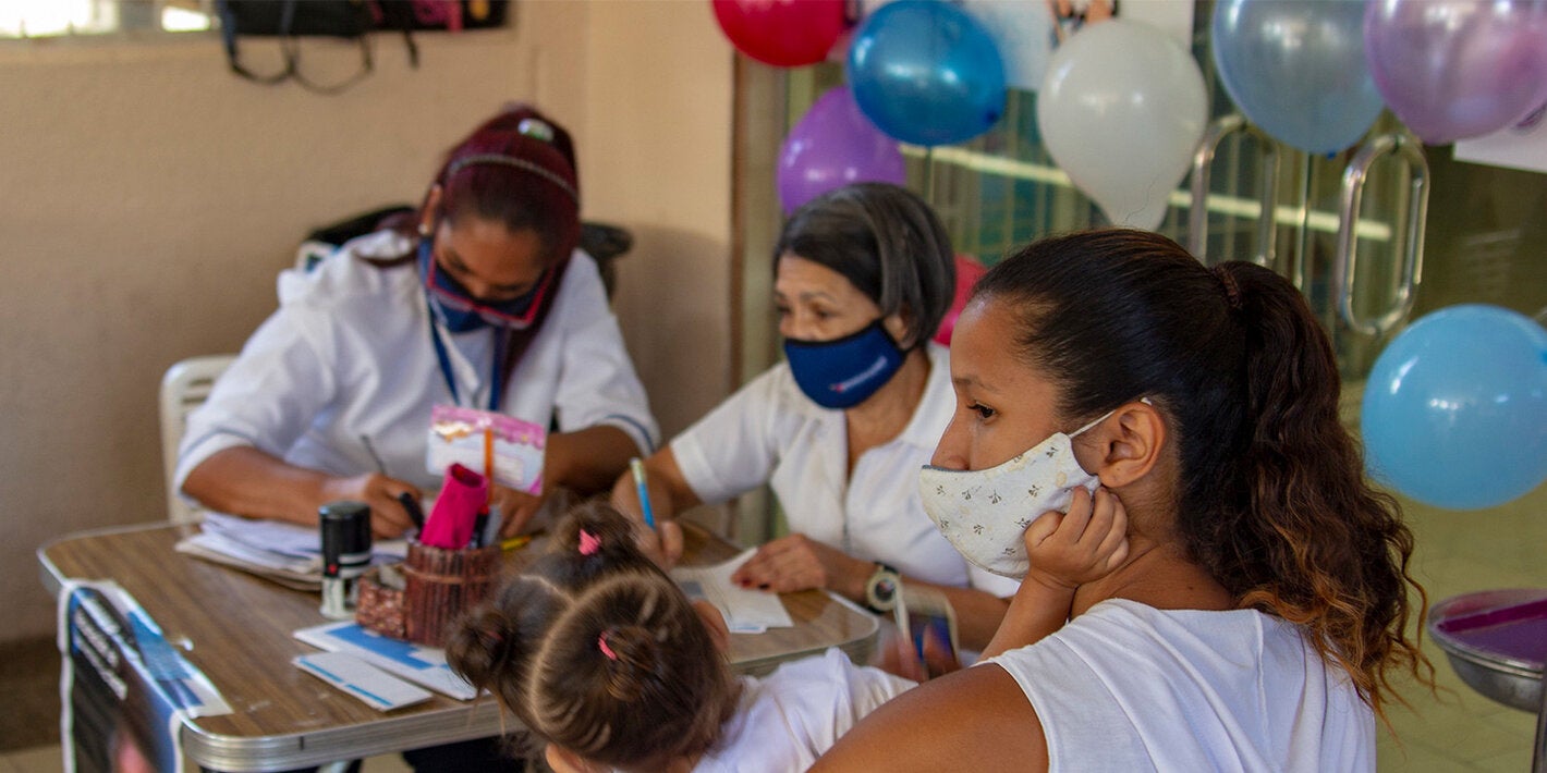 profesionales de salud en el primer nivel de atención