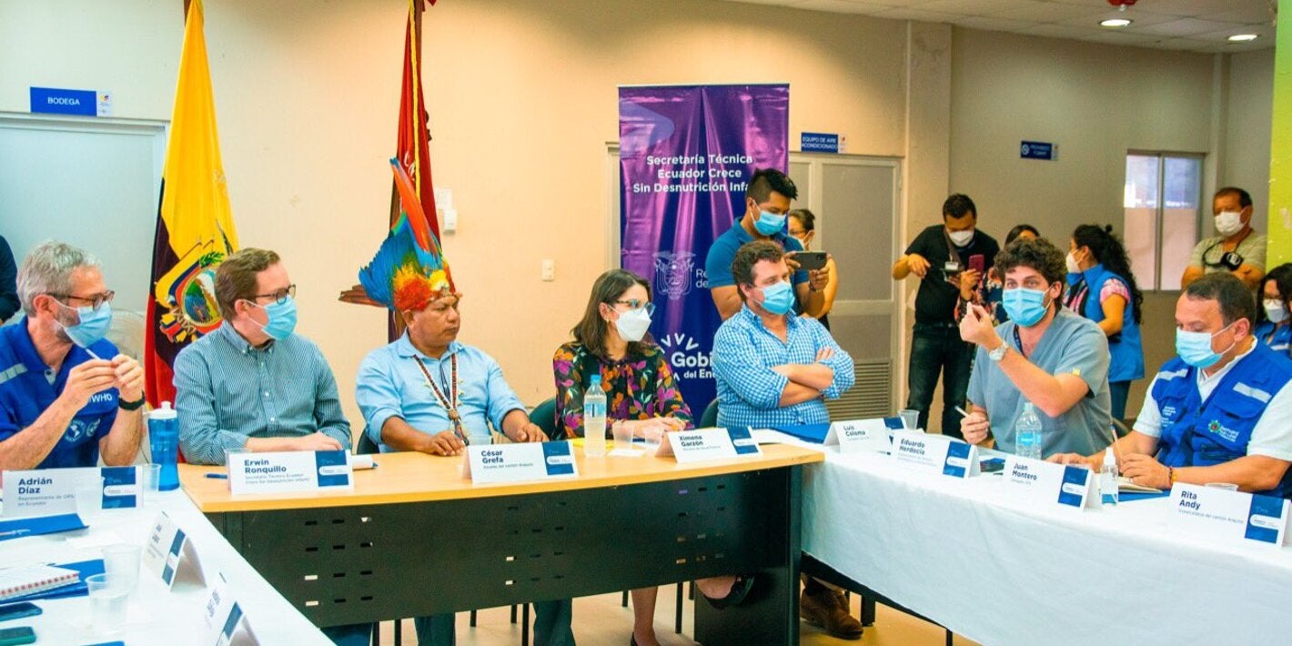 Autoridades nacionales, con el apoyo de OPS, afirman su colaboración en la lucha contra la desnutrición crónica infantil en el cantón Arajuno