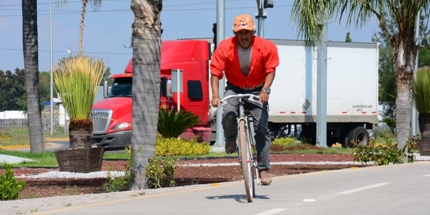 Ciclista en Celaya