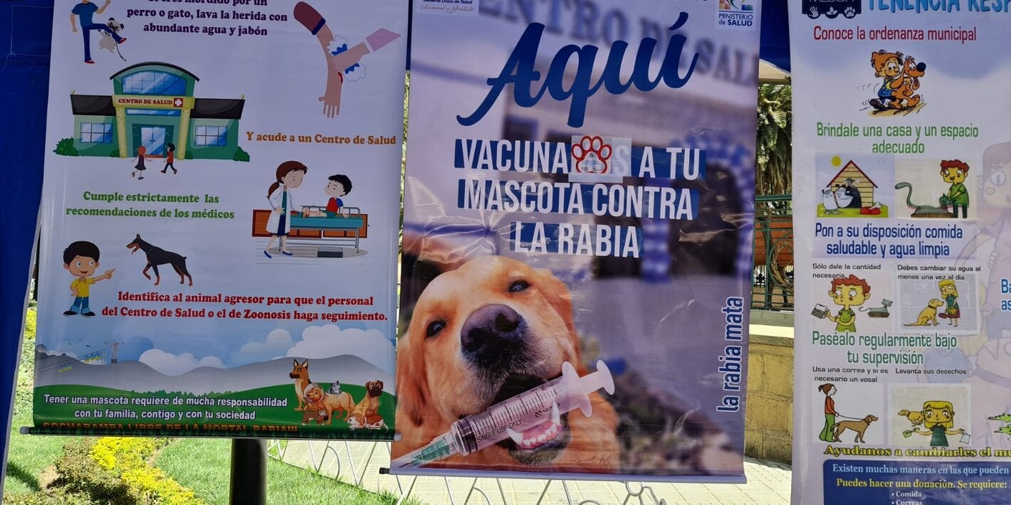 Poster Campaña vacunacion Rabia Canina Bolivia
