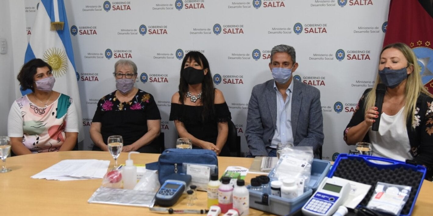 OPS capacita y entrega equipos para analizar la calidad del agua en el Chaco Salteño