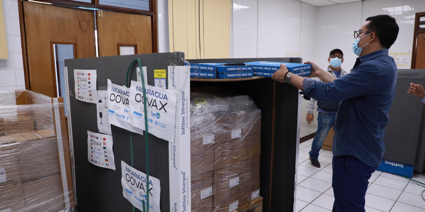 Donación multilateral de 134,400 dosis de AZ