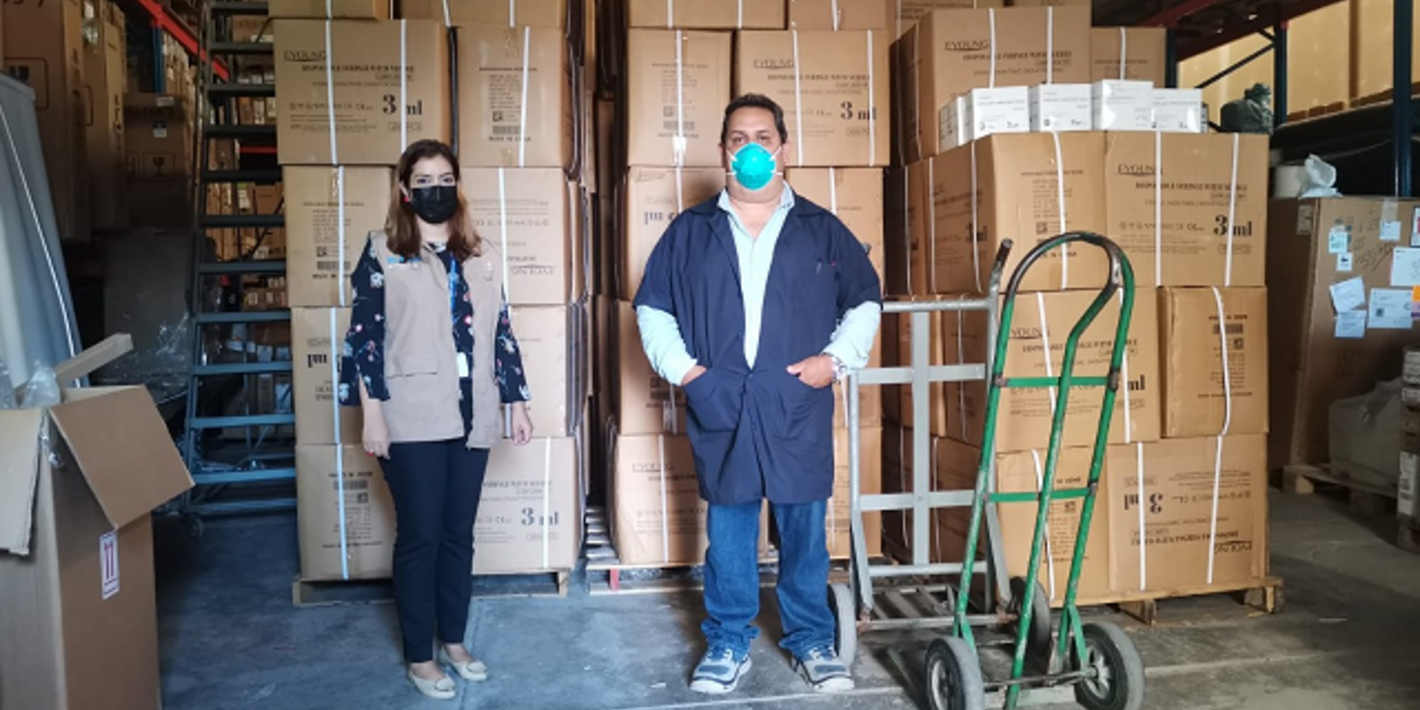 Donación de jeringas para vacunación COVID-19