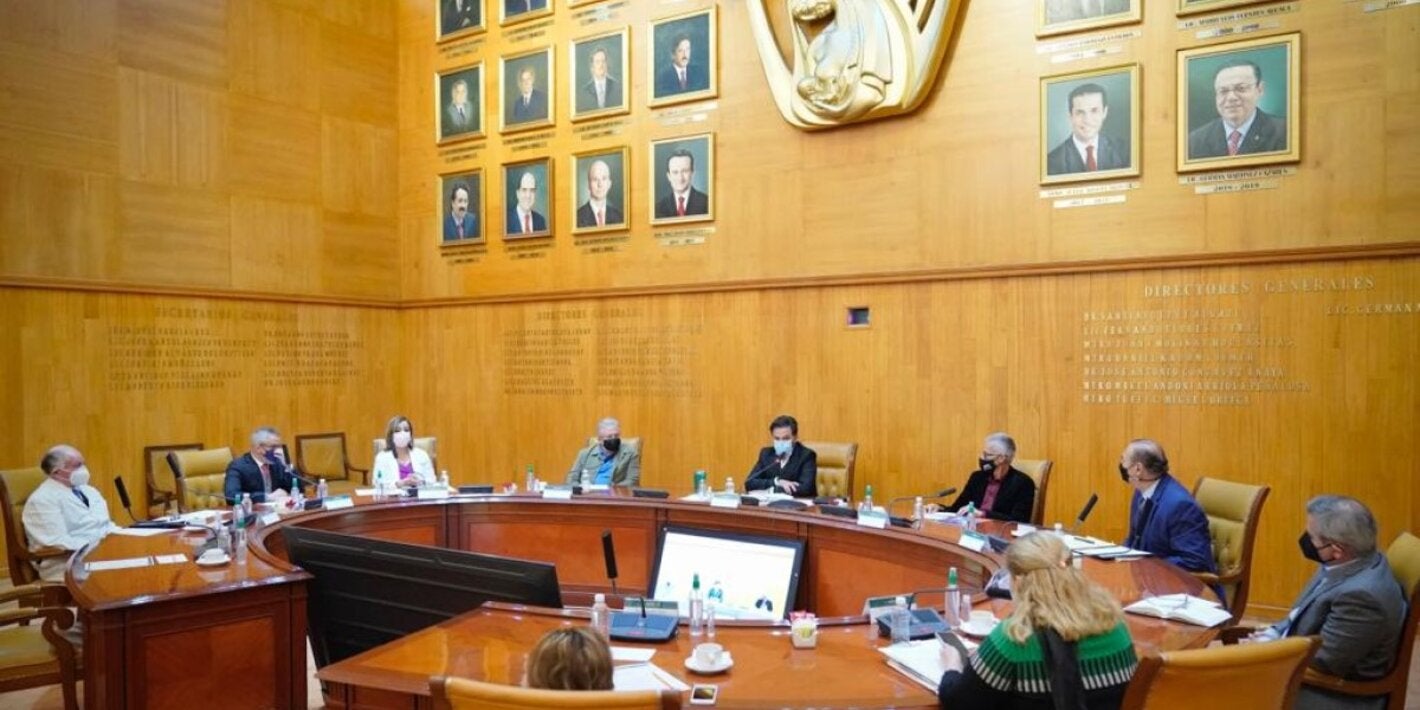 Representantes del IMSS y la OPS