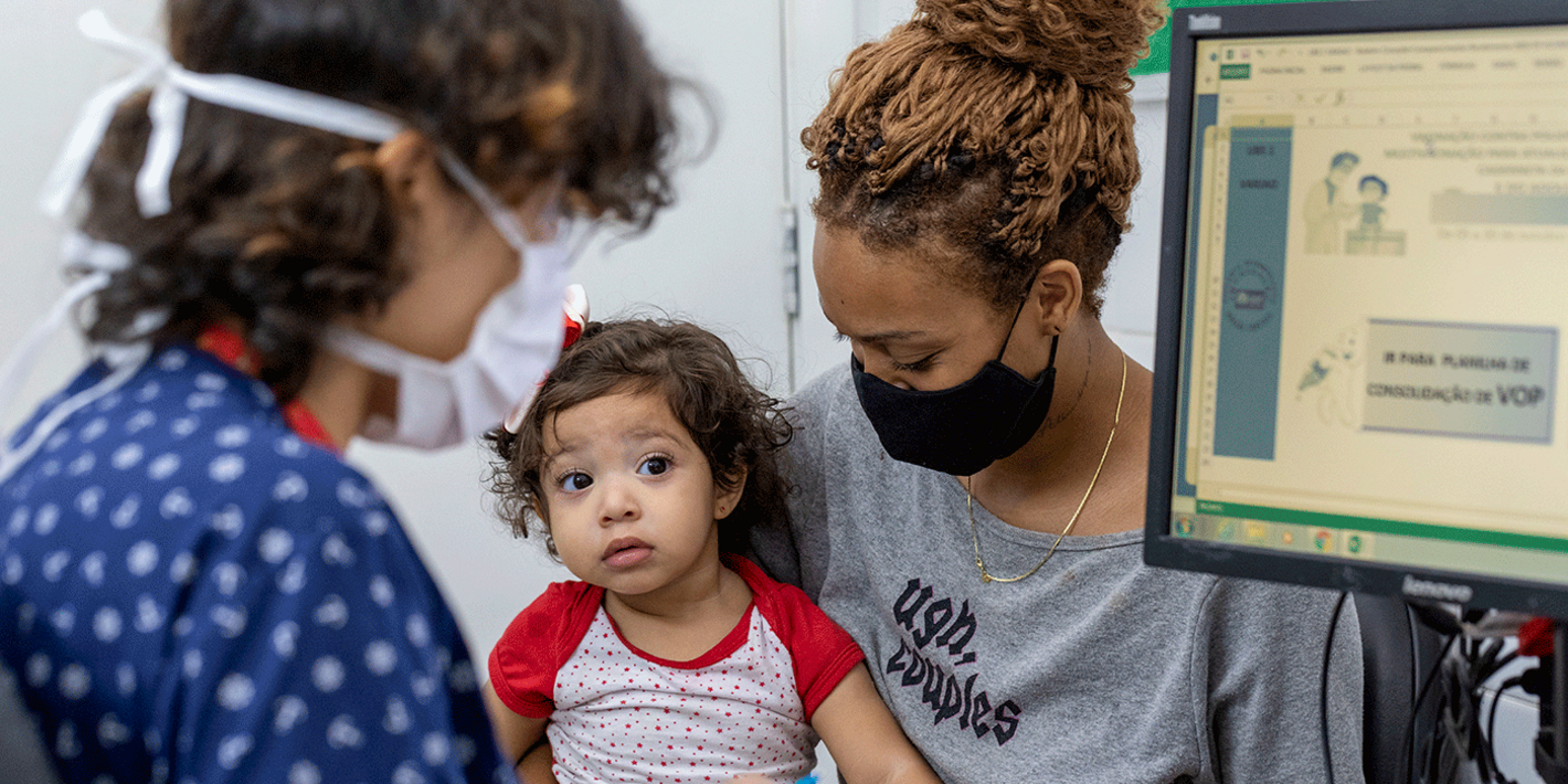 atendimento criança imunização