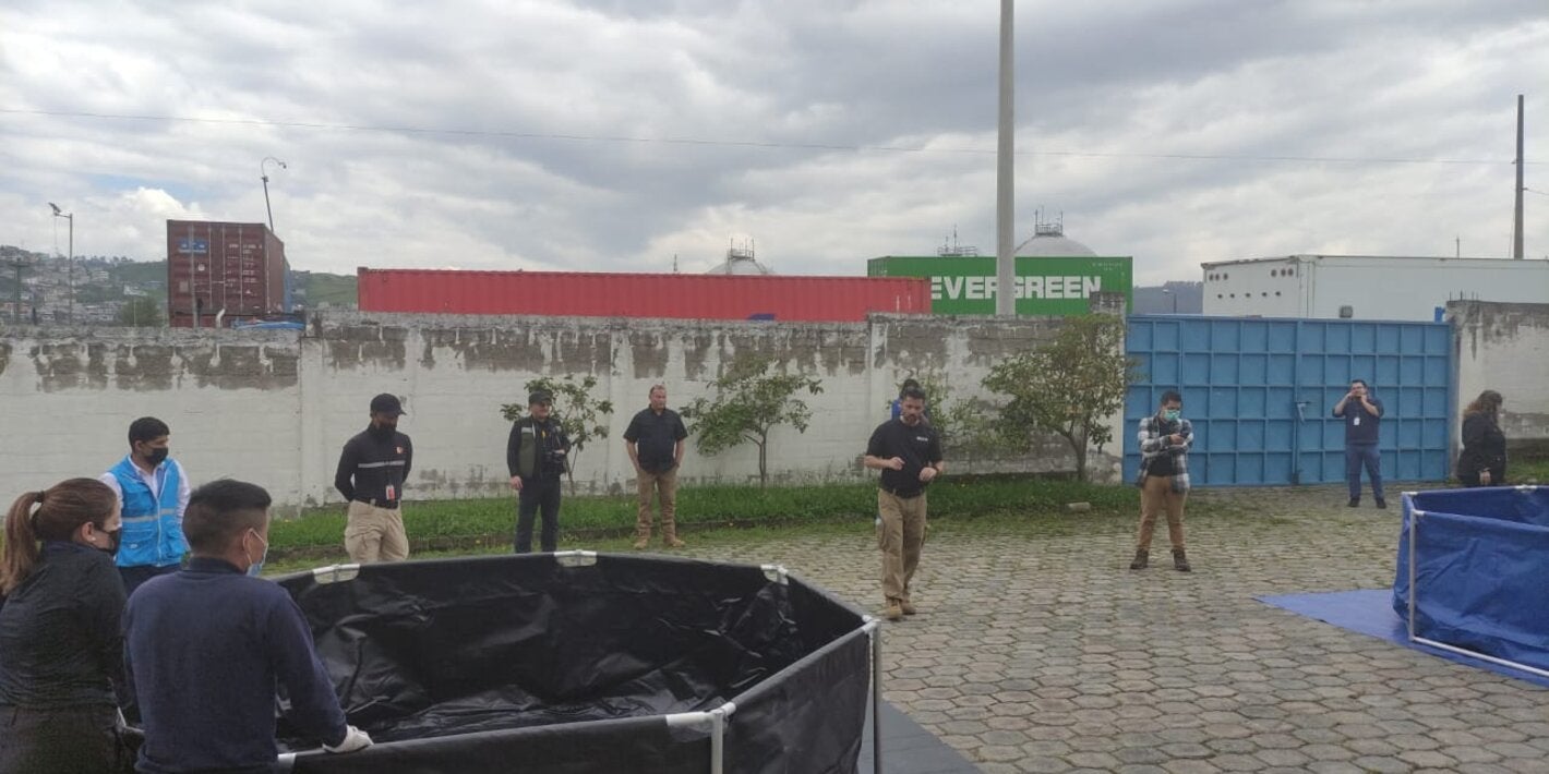 Capacitación a equipos de emergencia en uso de kits de suministro, abastecimiento de agua y gestión de residuos