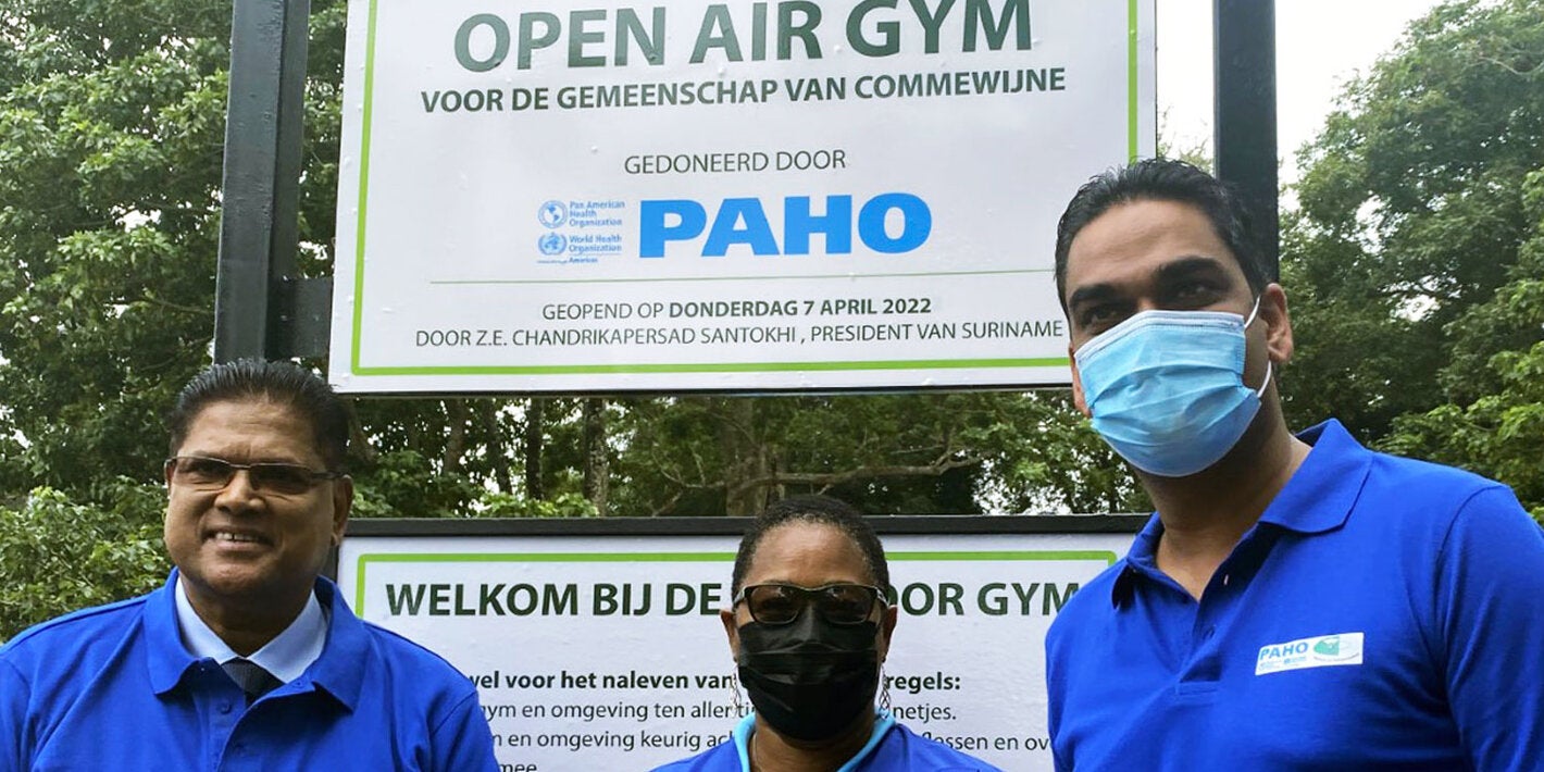 President Chan Santokhi, PAHO/WHO Representative Dr. Lewis-Bell & Minister of Health Amar Ramadhin
