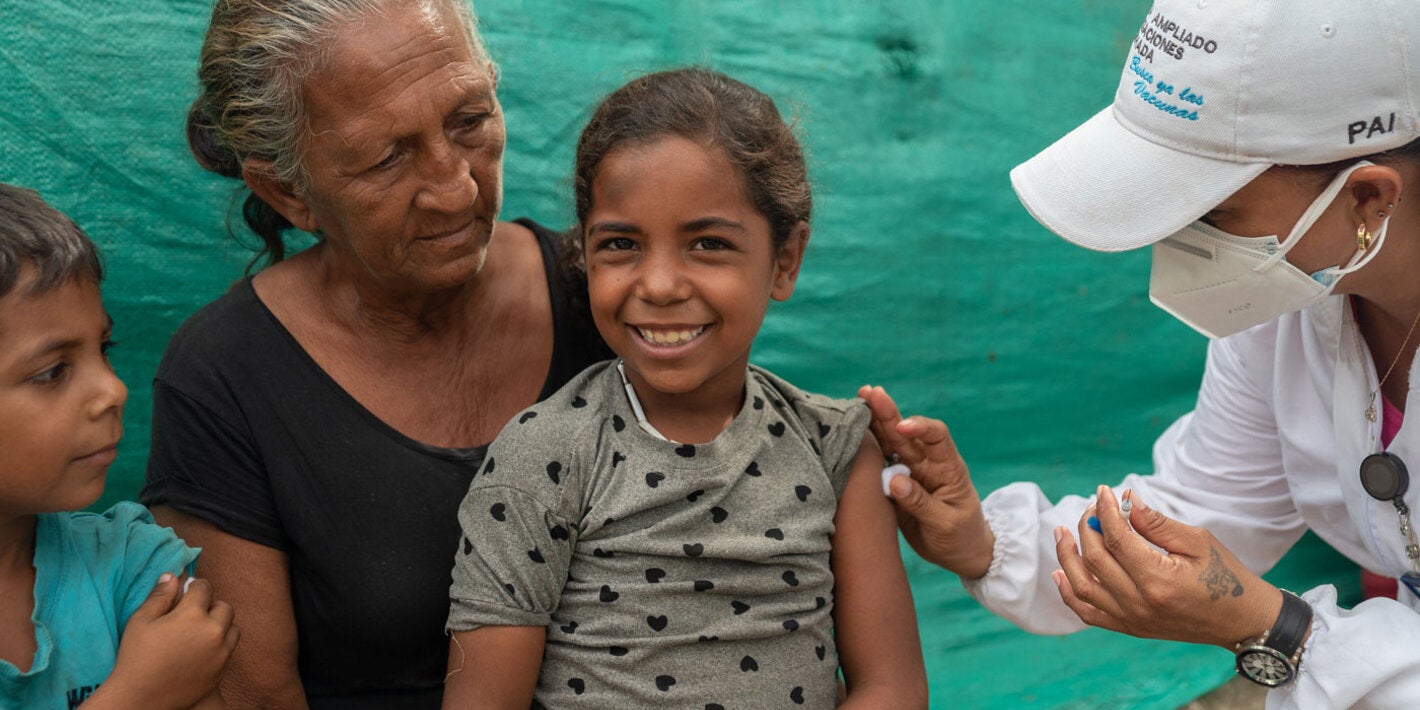 Vacunando a las poblaciones vulnerables