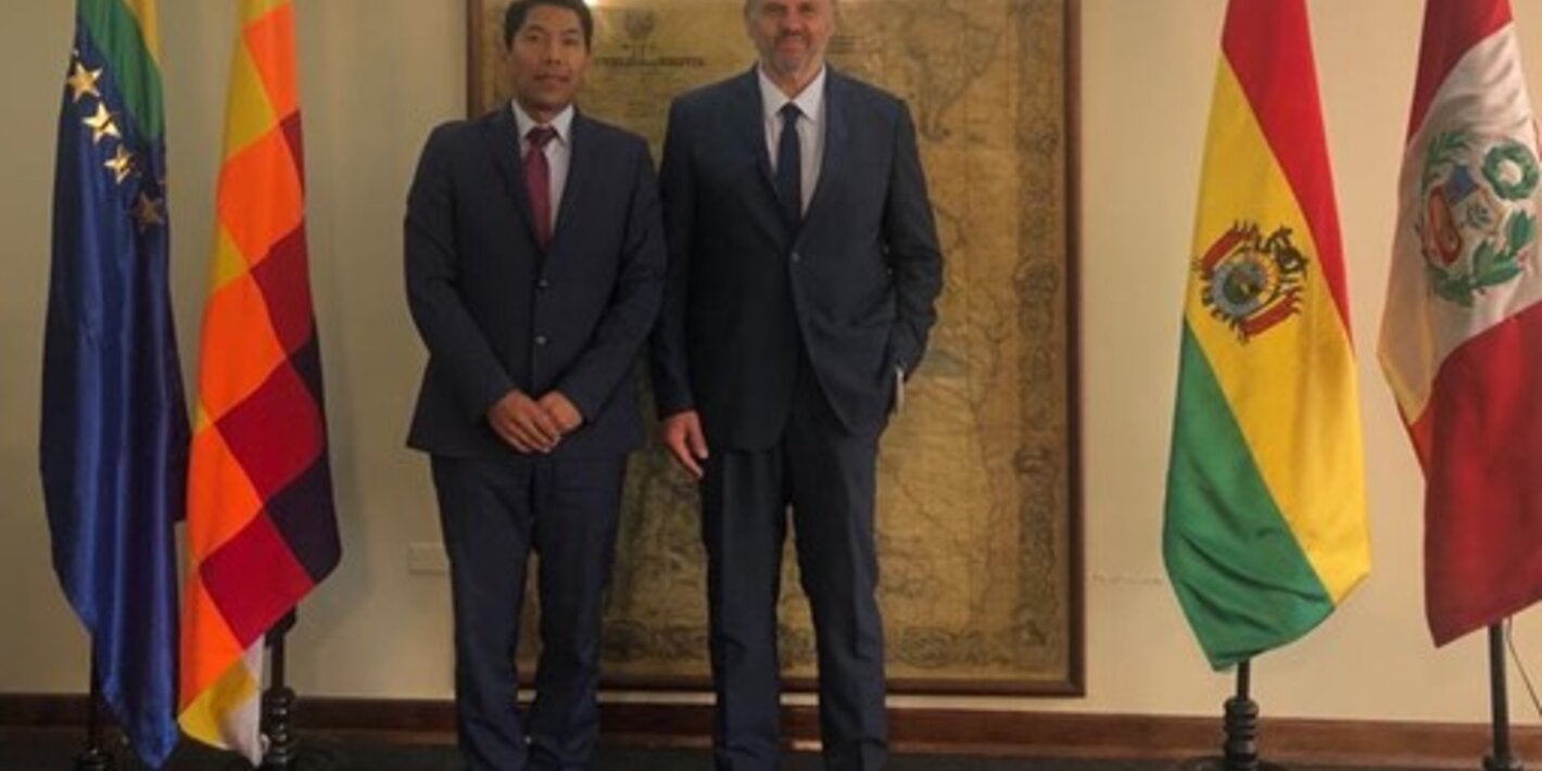 visita-embajada-bolivia