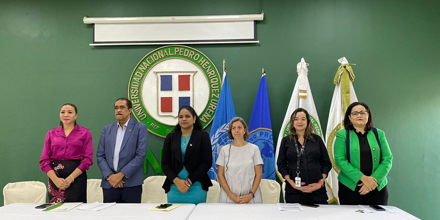 Autoridades de Salud Pùblica y OPS en conmemoraciòn