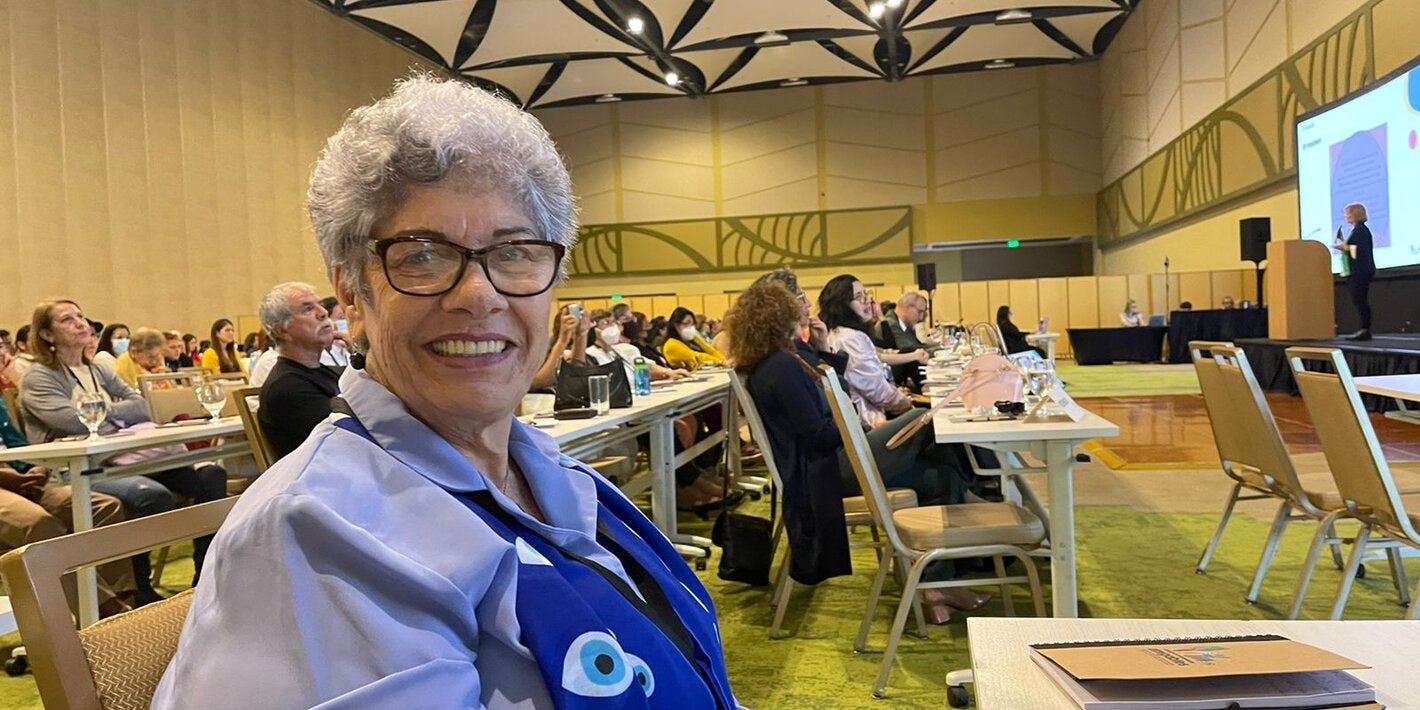 Asistente al congreso+