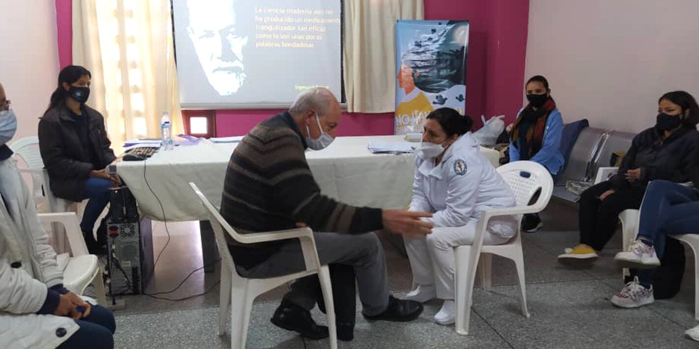 Ejercicios prácticos realizados por los asistentes en el taller de mhGAP de Mucuchíes, estado Mérida, en el occidente de Venezuela
