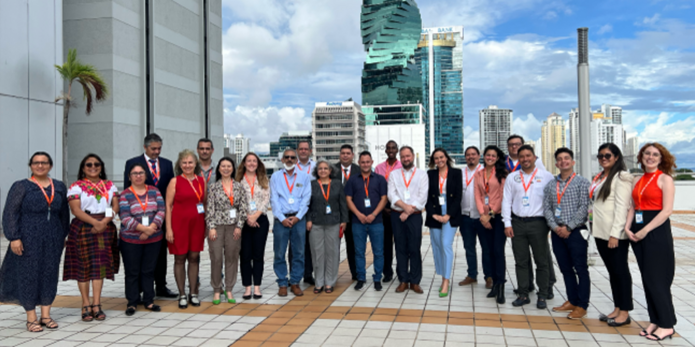 Participantes del taller sobre el uso de herramientas y buscadores para la detección de señales