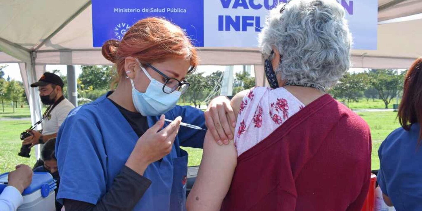 En Ecuador arrancó la campaña de vacunación contra la influenza que inmunizará a 4.7 millones de personas