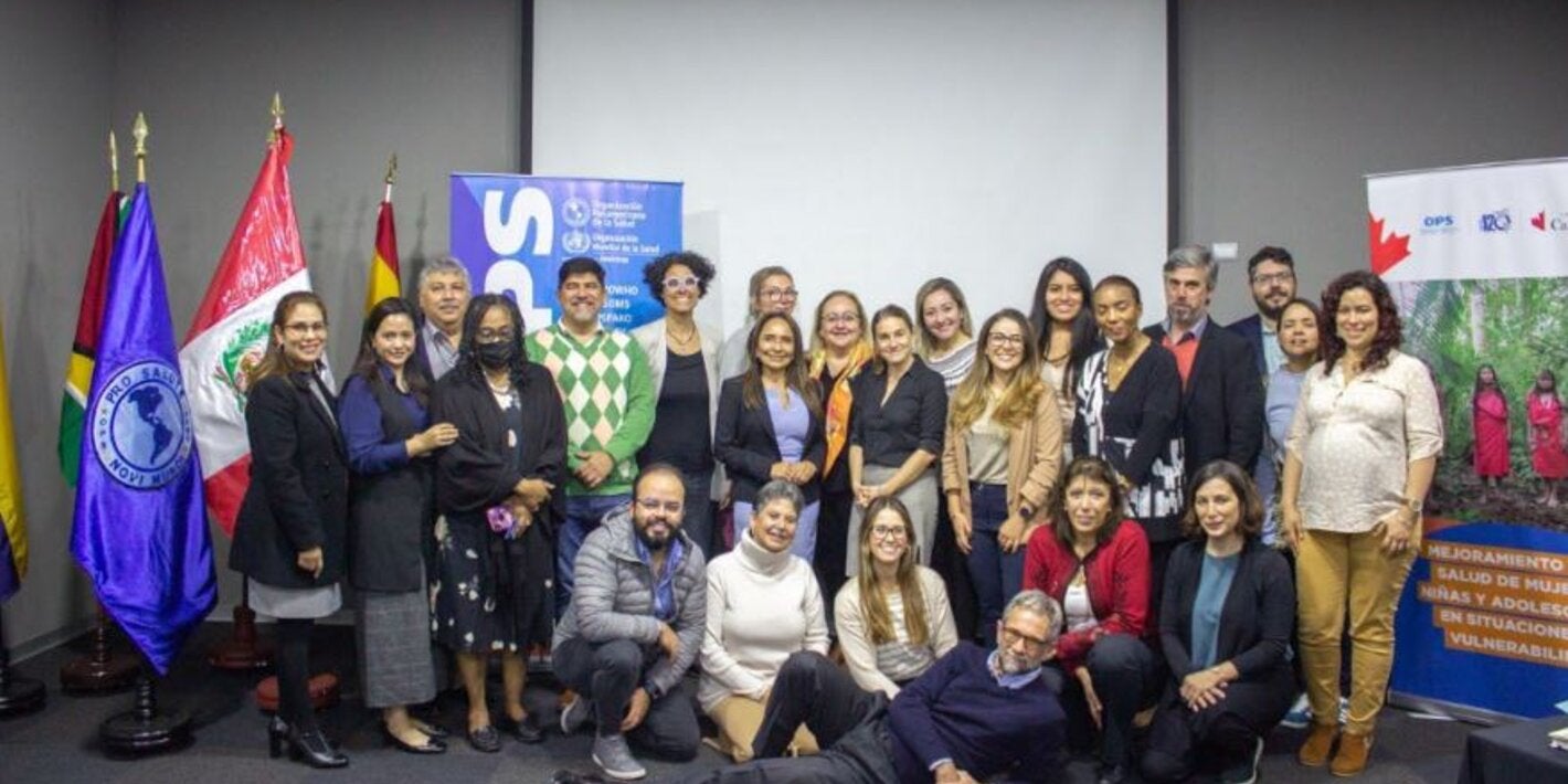 Foto grupal de los participantes