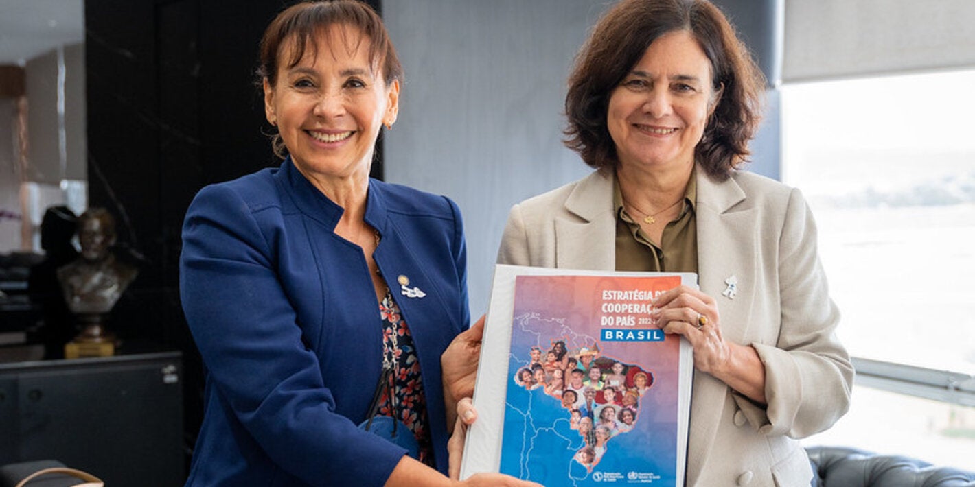 Dra. Socorro à direita e Ministra Nísia a esquerda da foto