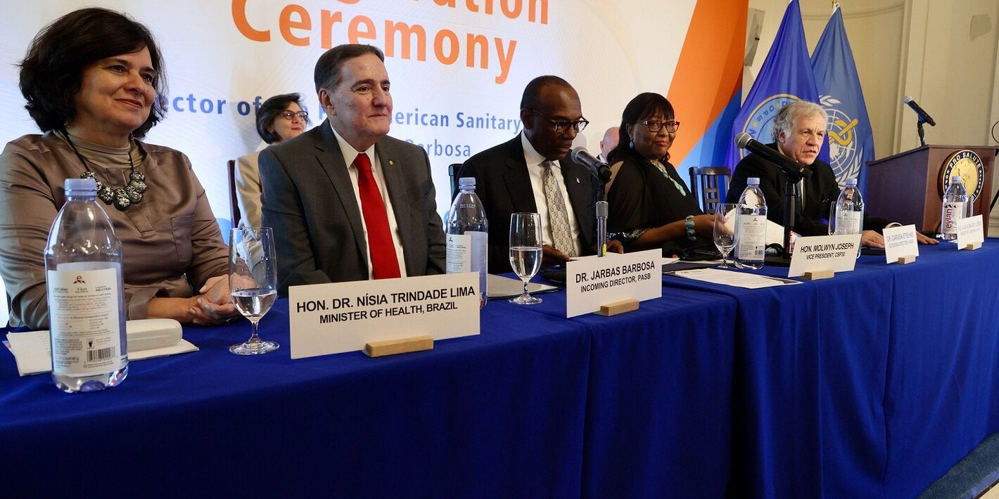 Mesa de abertura da cerimônia de posse de Jarbas Barbosa como diretor da OPAS