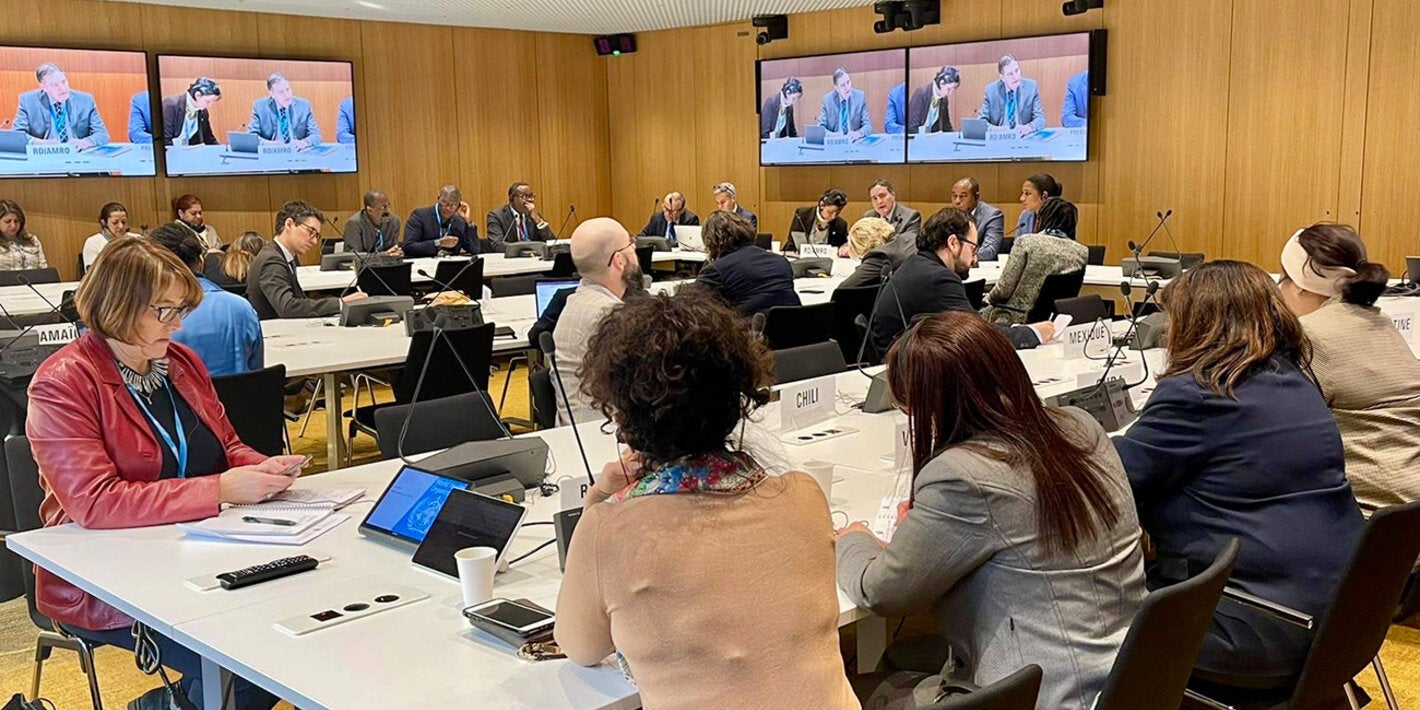 dr barbosa meets with americas representatives at 152 who exec board