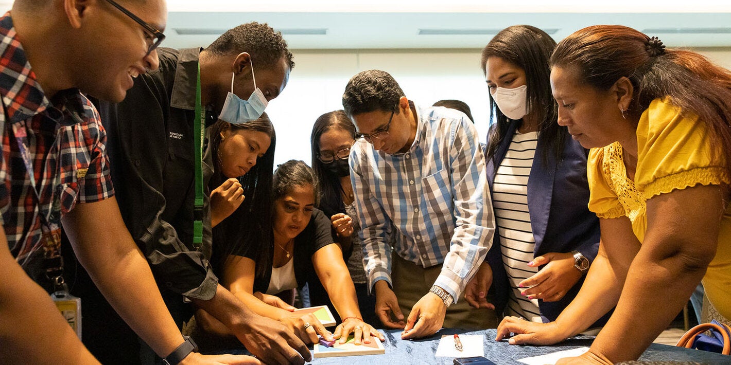 TallerComunidadesHablarCOVID19-2023-PAN-1500X750-JPG