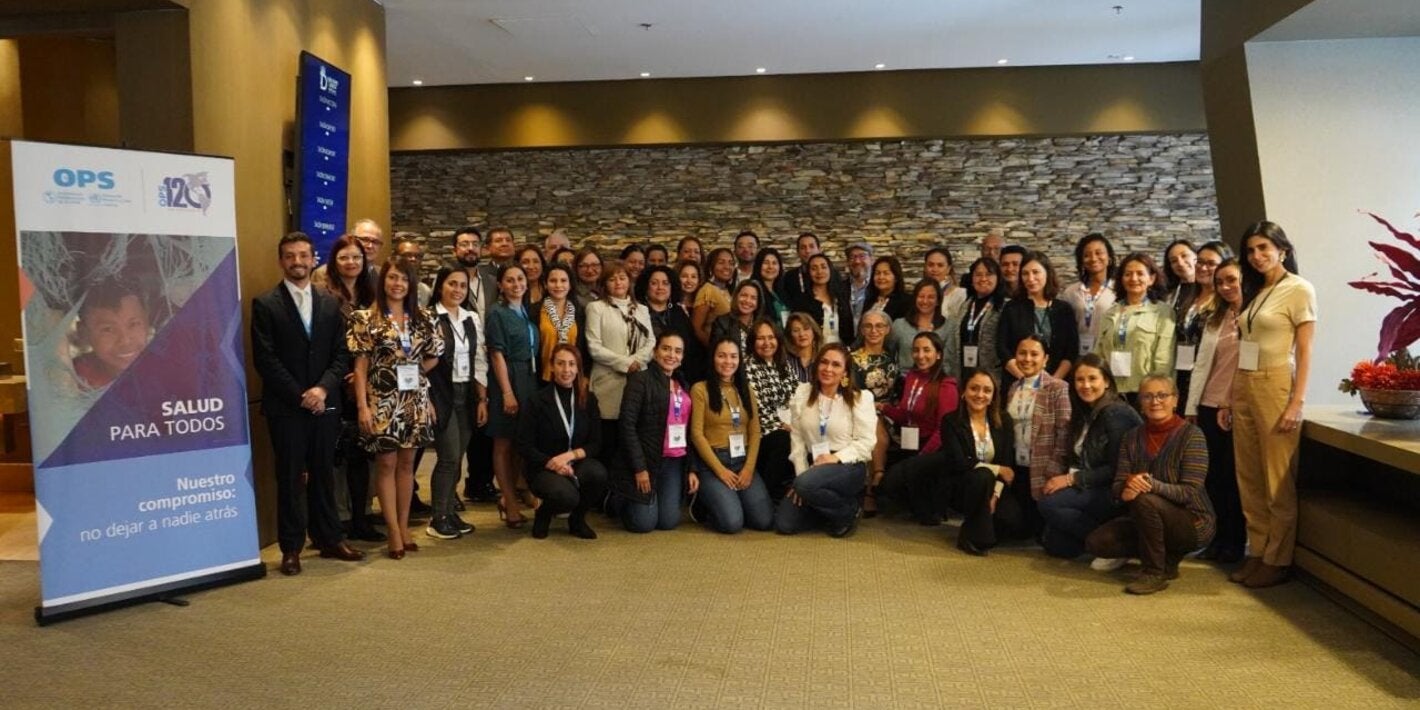 Foto grupal de los participantes del taller