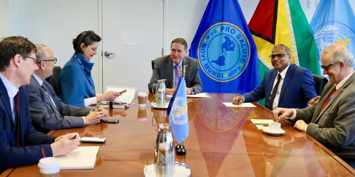 Minister of Health of Guyana, the Honorable Dr Frank Anthony  visits PAHO