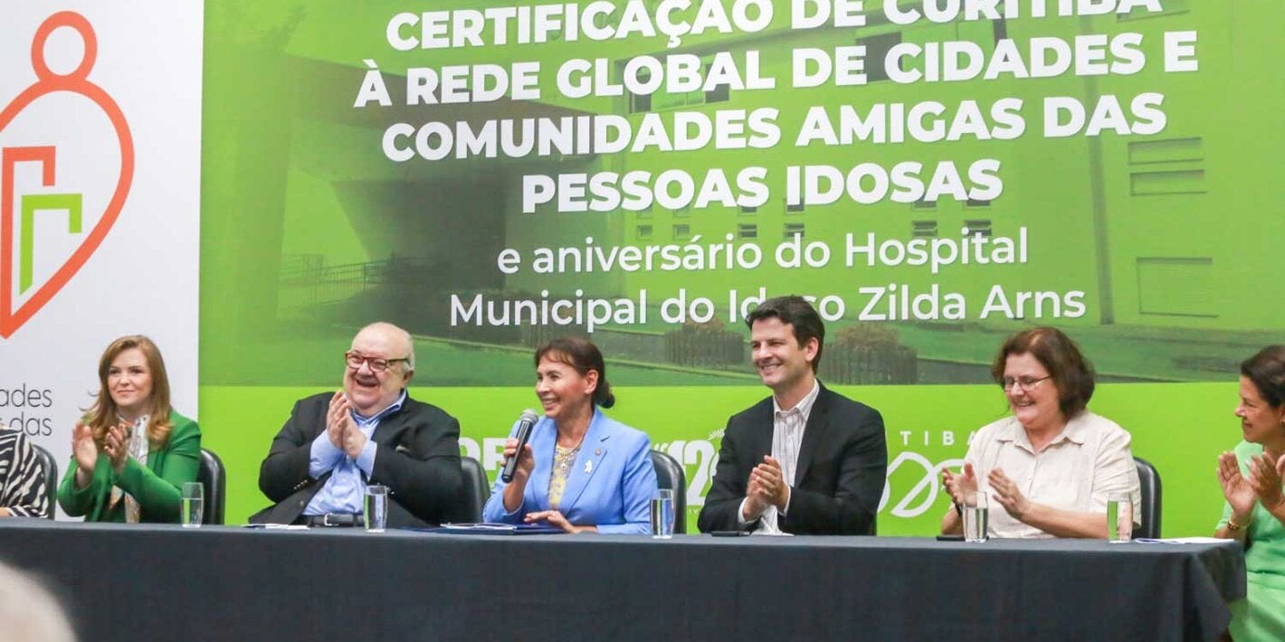 Mesa de autoridades certificação de Curitiba