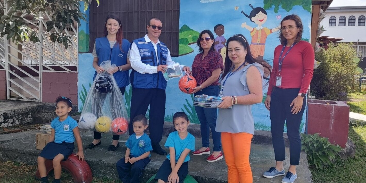 Entrega de incentivos a los centros educativos