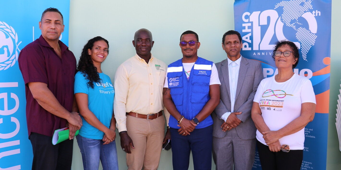 Deputy Director of the Regional Health Services (RGD) Nursing Affairs Steven Tel, UNICEF Health Officer Shivanny Narain, Medical Mission Herman Jintie, PAHO/WHO Advisor, Health Systems and Services Dr. Rosmond Adams, PAHO/WHO Family Planning and Lifecycle/Immunization Technical Officer Dr. Julia Terborg.