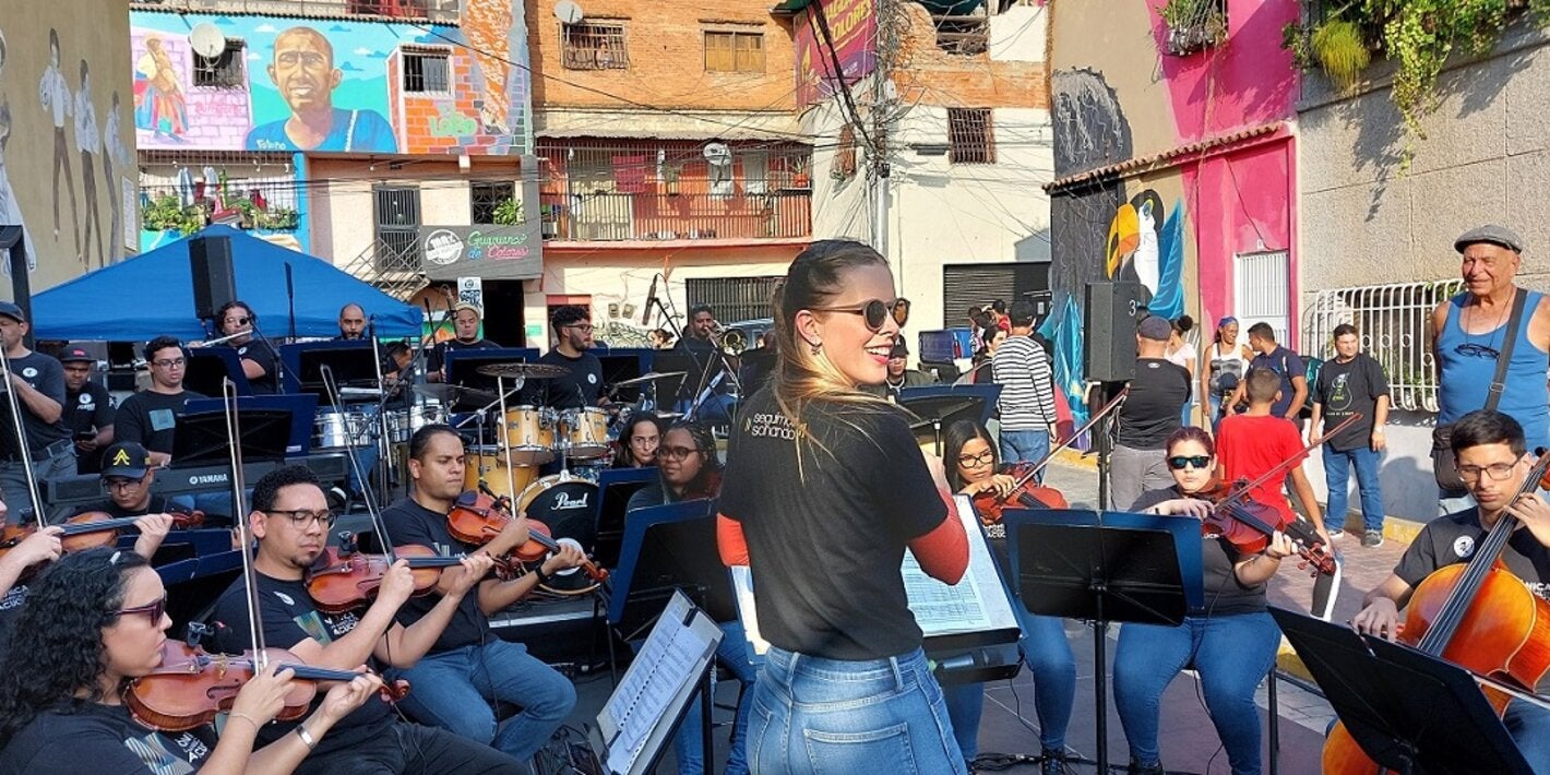 Orquesta Ayacucho en Jornada de Salud