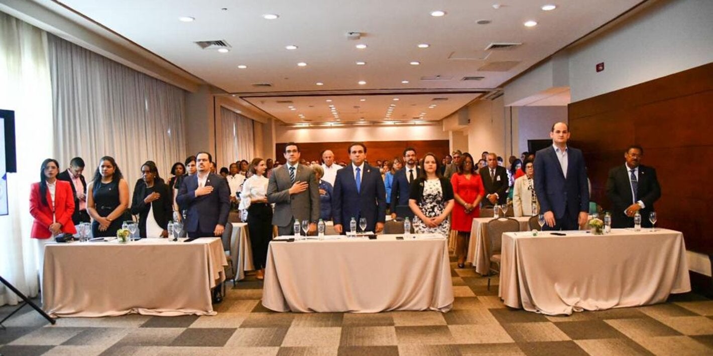 OPS junto a autoridades de Salud conmemoran Día Mundial de la Hipertensión en foro sobre los avances iniciativa HEARTS