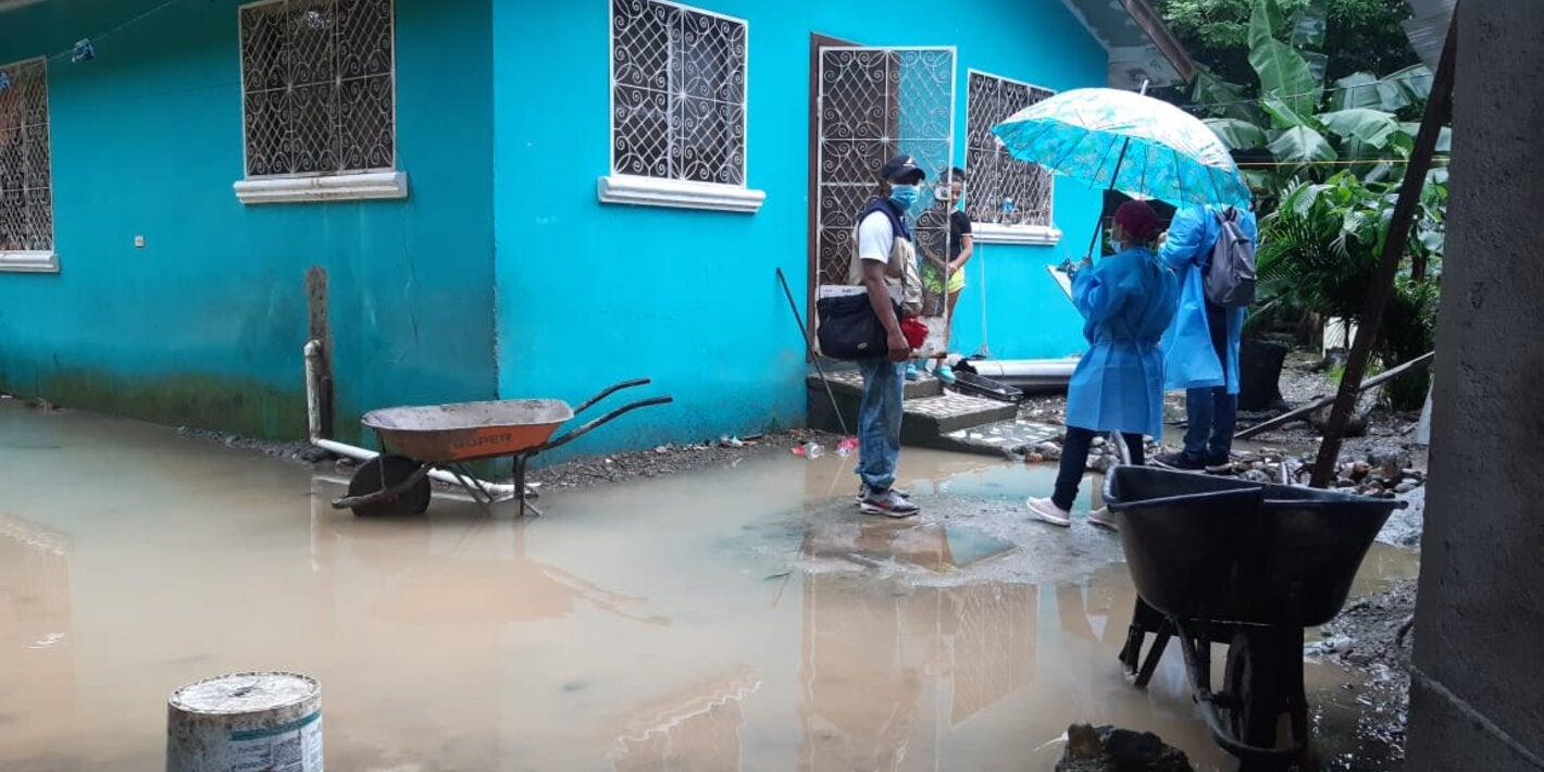 Comunidad luego del paso de una tormenta