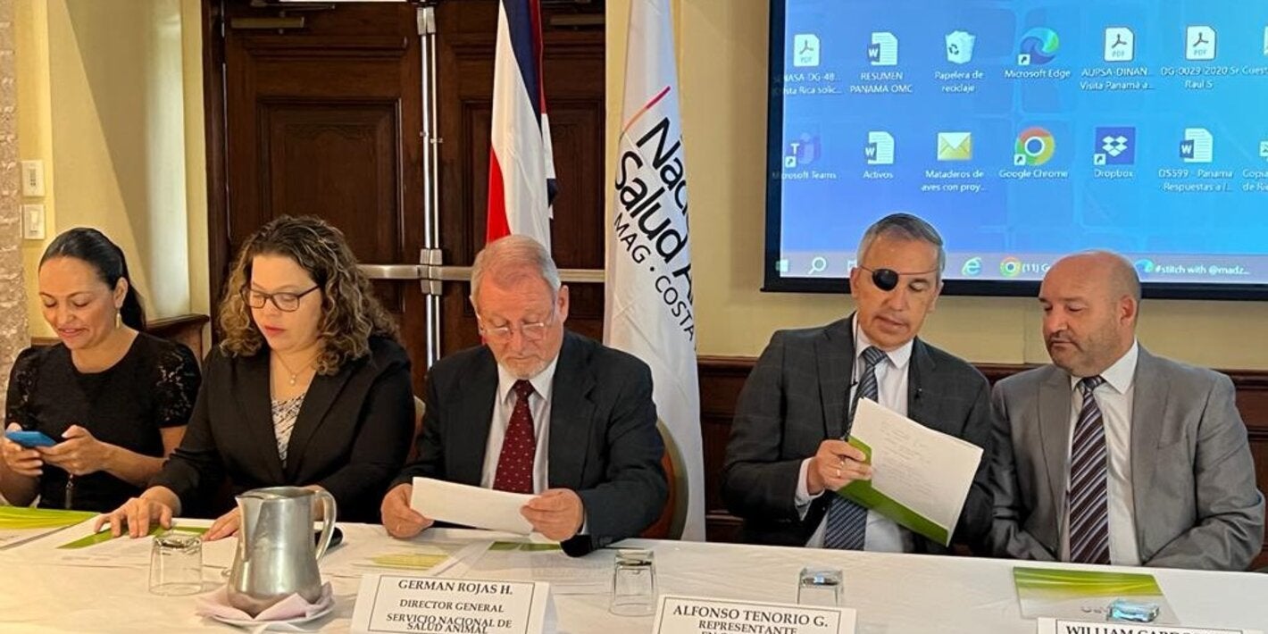 Participantes de la mesa principal