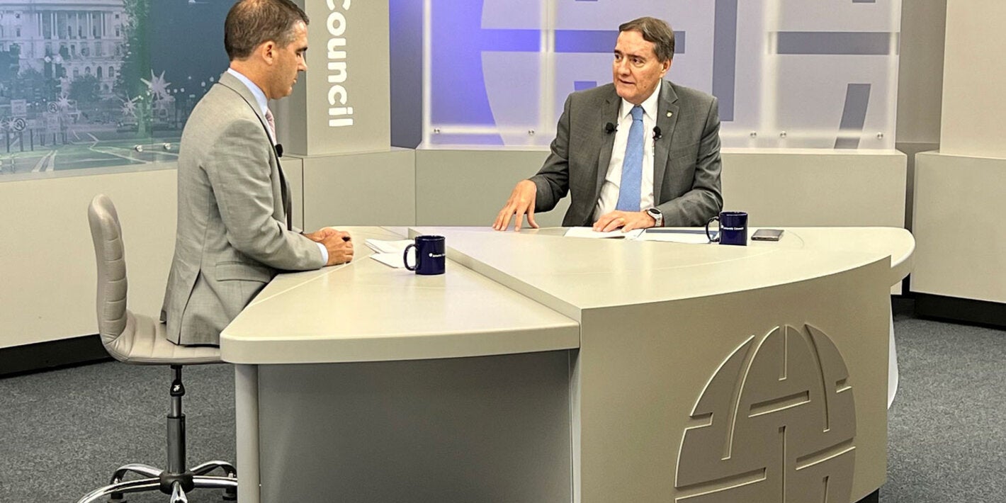 Dr. Jarbas Barbosa en entrevista con el Atlantic Council