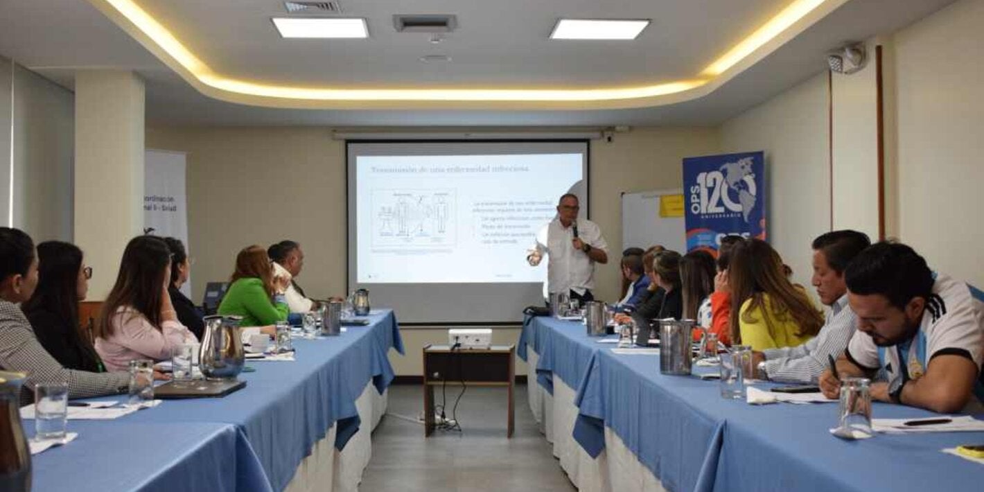 OPS/OMS capacita y entrega equipos a Ministerio de Salud Pública del Ecuador para prevenir enfermedades respiratorias