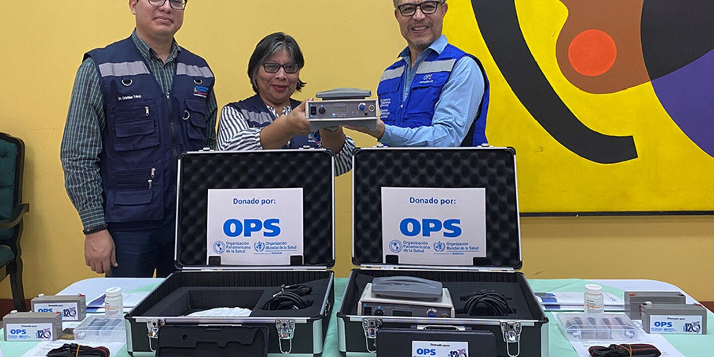 Donación equipo para la leishmaniasis