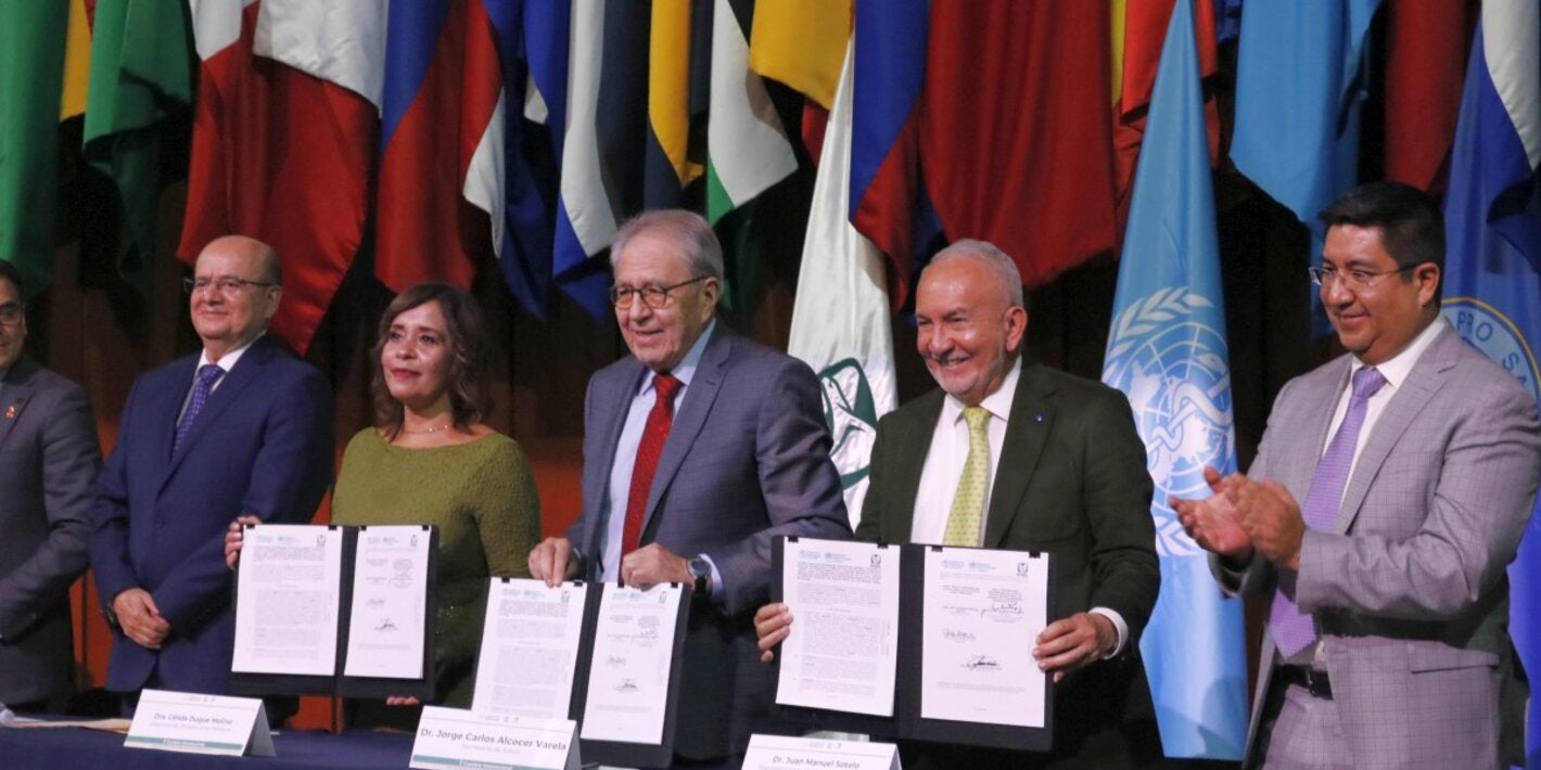 Firma Acuerdo OPS IMSS